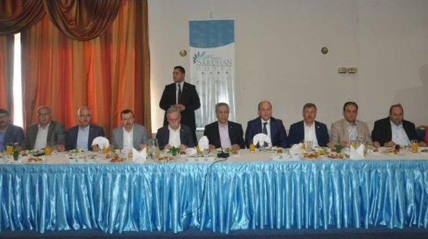 Arın&ccedil;, Manisa'da Partisinin Il Toplantısına Katıldı