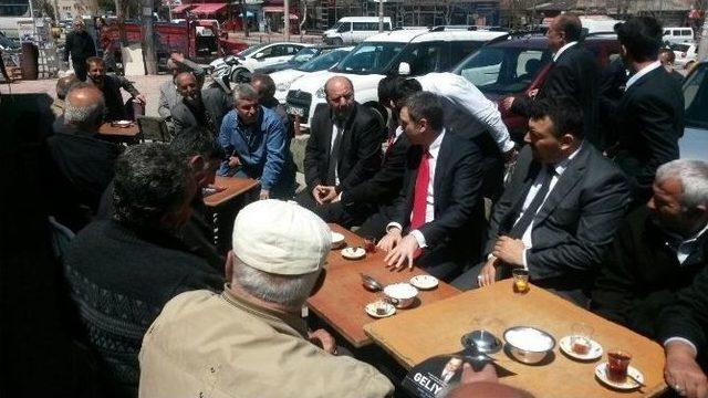 T&uuml;rk Parti Genel Başkanı &Ouml;zg&uuml;&ccedil;, Erzurum&rsquo;da Bar Oynadı, T&uuml;rbeyi Ziyaret Etti 3