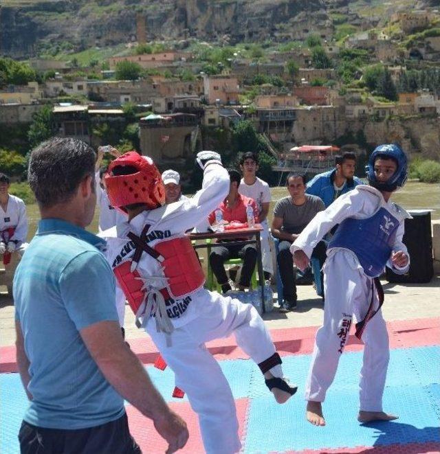 Hasankeyf’te Uzakdoğu Sporu Turnuvası Düzenlendi