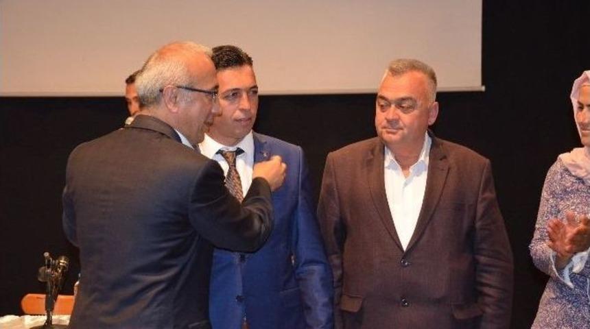 Chp Ve Mhp&rsquo;li 3 Meclis &Uuml;yesi Ak Parti&rsquo;ye Katıldı