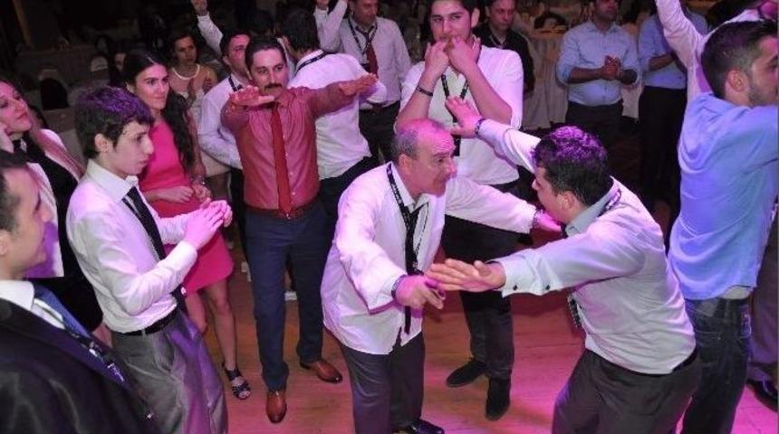 İş&ccedil;iler Bu Defa Oynamaktan Yoruldu