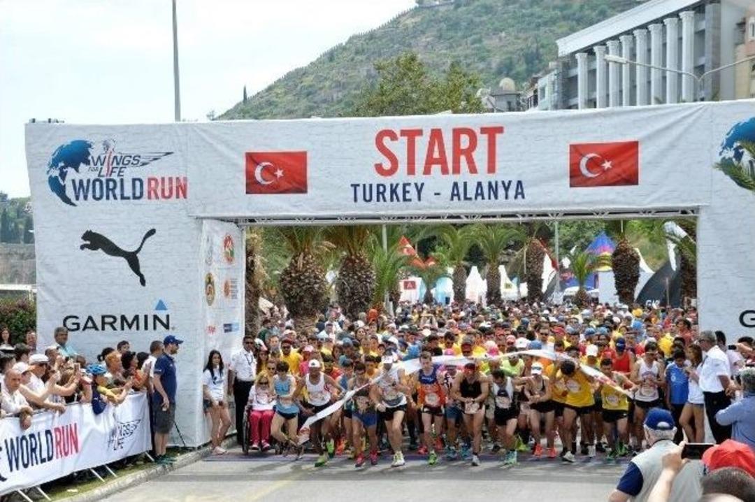 Alanya&rsquo;da 3 Bin 500 Kişi, Koşamayanlar İ&ccedil;in Koştu