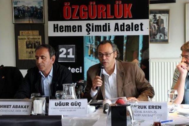 Meslek &Ouml;rg&uuml;tlerinden "gazetecilik I&ccedil;in Ayağa Kalk" &Ccedil;ağrısı 2