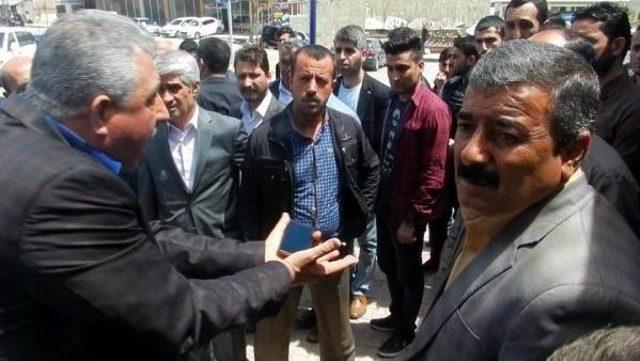 Başkale de Ak Partililerin Seçim Çalışması Engellendi, 4 Gözaltı 1