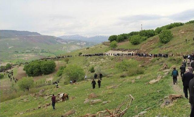 Trafik Kazasında &Ouml;len 4 Kişi &Ccedil;emişgezek&rsquo;te Toprağa Verildi 1