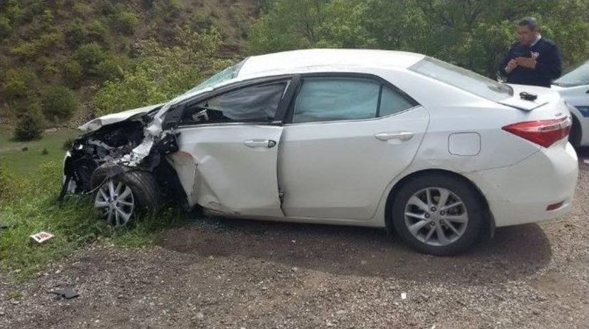 Tunceli-erzincan Karayolunda Trafik Kazası: 4 Yaralı