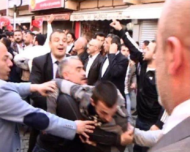 Rize’De Hdp Seçim Bürosu Önünde Arbede 3