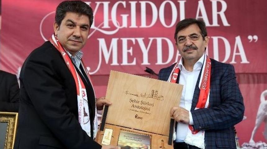 Bakan G&uuml;ll&uuml;ce: &ldquo;ankara-sivas Arası Yolculuğu 2 Saate İndireceğiz&rsquo;&rsquo;