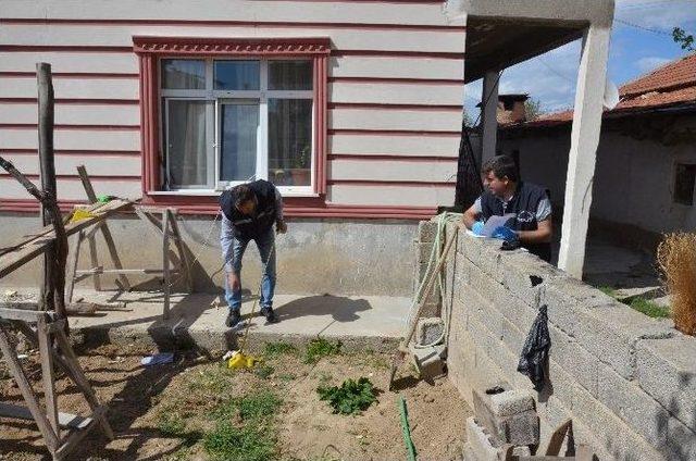 Fleks Makinesine Boynunu Kaptırdı