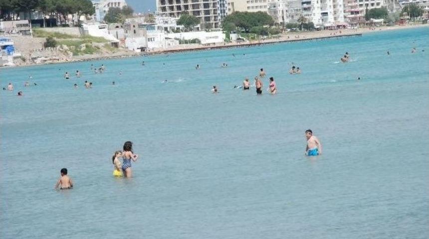 Altınkum Plajı Misafirlerini Ağırlamaya Başladı