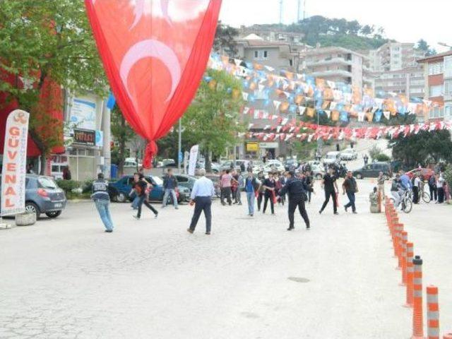 Mhp Binası Yanına Hdp Seçim Bürosu Açınca Gerginlik Çıktı