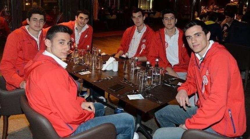 Basketbolun Geleceği Gen&ccedil;ler Karesi&rsquo;de