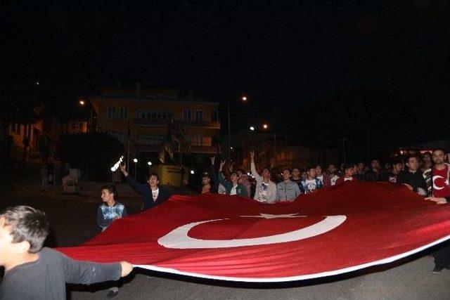 Demirci’de Türkçülük Günü Yürüyüşü