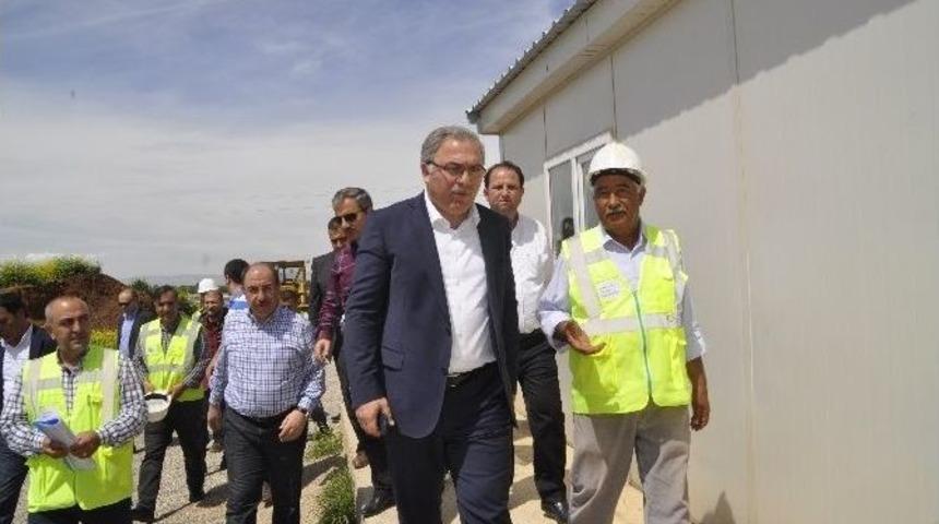 Toki Başkanı Turan Batman&rsquo;daki &Ccedil;alışmaları İnceledi