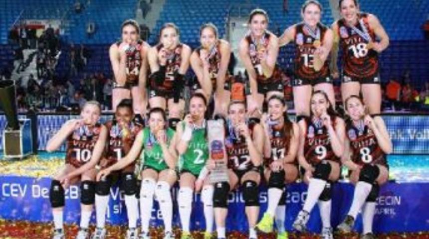 Şampiyonlar Ligi Şampiyonu Eczacıbaşı Vitra'da Hedef D&uuml;nya Kul&uuml;pler Şampiyonası