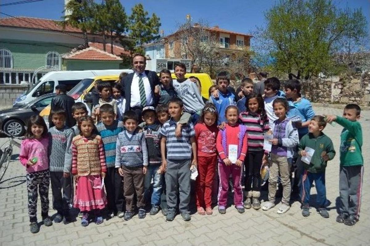 Milletvekili Adayı &Ouml;zkaldı&rsquo;dan Derbent K&ouml;y&uuml;&rsquo;ne Taşkın Koruma S&ouml;z&uuml; Verdi