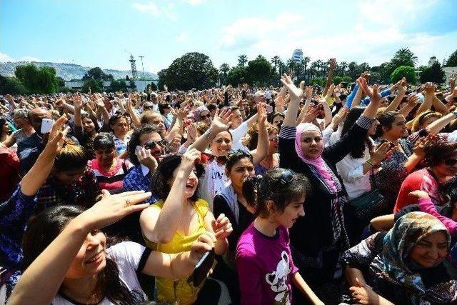 İzmir’in Dört Bir Köşesinde Hıdrellez Şenliği