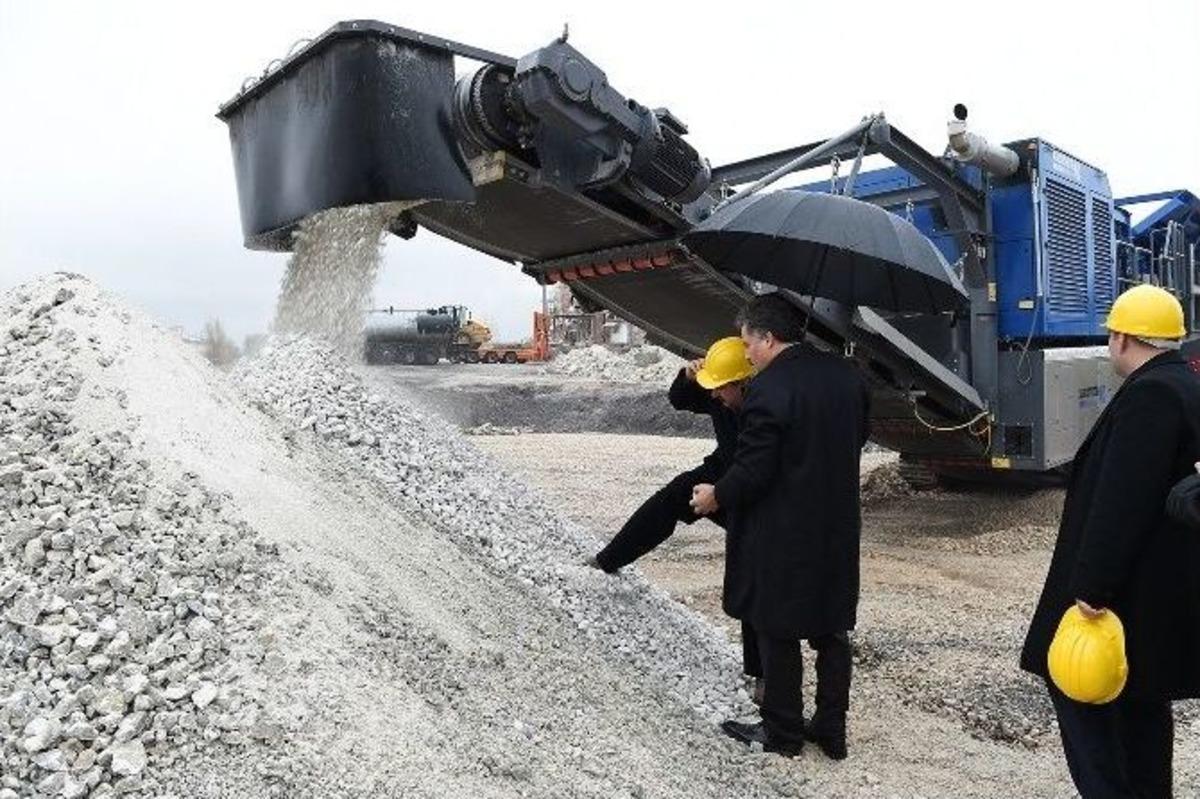 4 İl&ccedil;ede Taş Ocağı Ve Asfalt Tesisi Hizmete Girdi