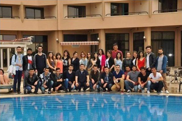 &Ouml;ğrenci Konseyi &Uuml;niversitelileri Tatilde Buluşturdu. 1