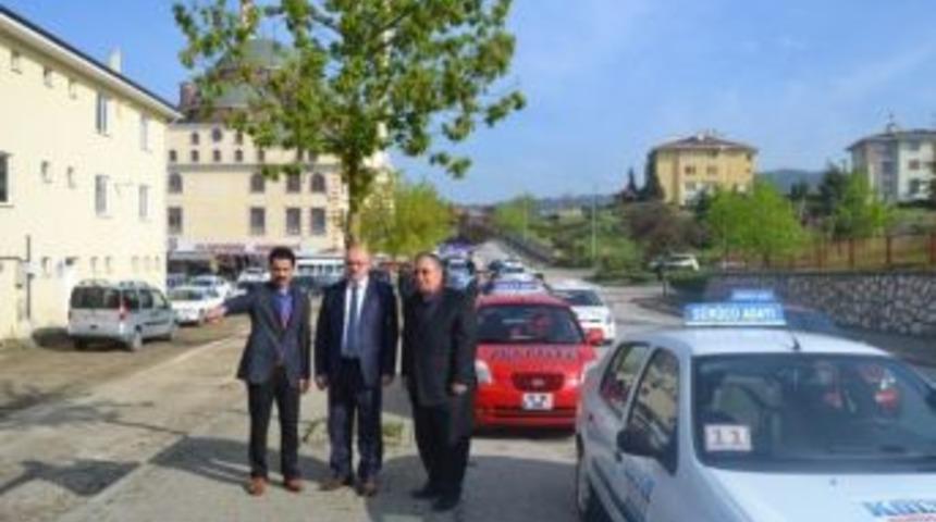 D&uuml;zce&rsquo;de Motorlu Taşıtlar S&uuml;r&uuml;c&uuml; Sınavı Yapıldı