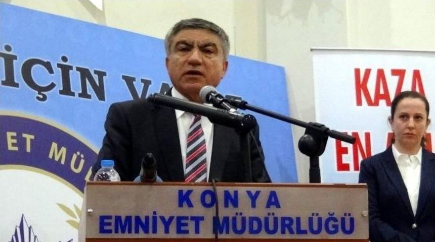 Vali Vekili Akg&uuml;n: &ldquo;cahil Bir Toplum Olduğumuzu Kabullenmek Lazım&rdquo;