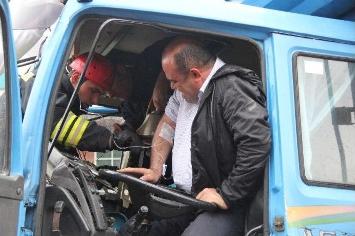 Kamyonla Test S&uuml;r&uuml;ş&uuml; Yaparken Kaza Ge&ccedil;irdi