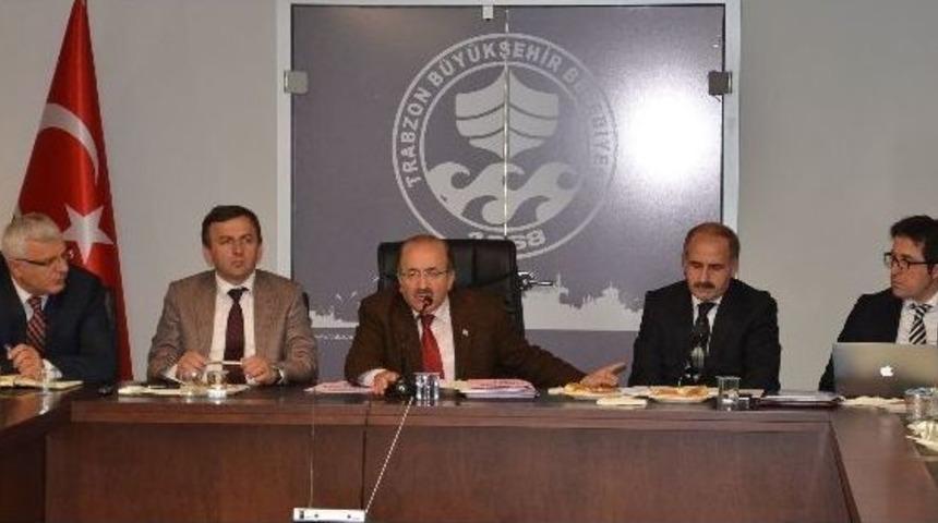 Başkan G&uuml;mr&uuml;k&ccedil;&uuml;oğlu &Ccedil;arşıbaşı İl&ccedil;esinin Muhtarları İle Buluştu