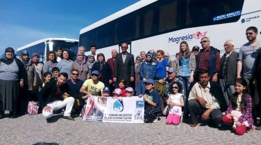 Yunusemre Belediyesi Halkını Ecdada Taşıyor