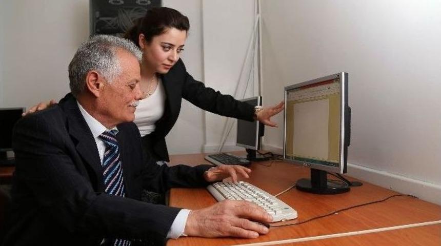 Torunu &ldquo;bilmiyorsun&rdquo; Deyince İnat Edip &Ouml;ğrendi