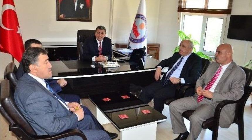 &Ouml;zbakır Se&ccedil;im Ziyaretini S&uuml;rd&uuml;r&uuml;yor