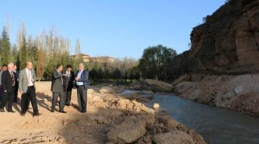 Vali &Ouml;zkan Atabey&rsquo;de İncelemelerde Bulundu