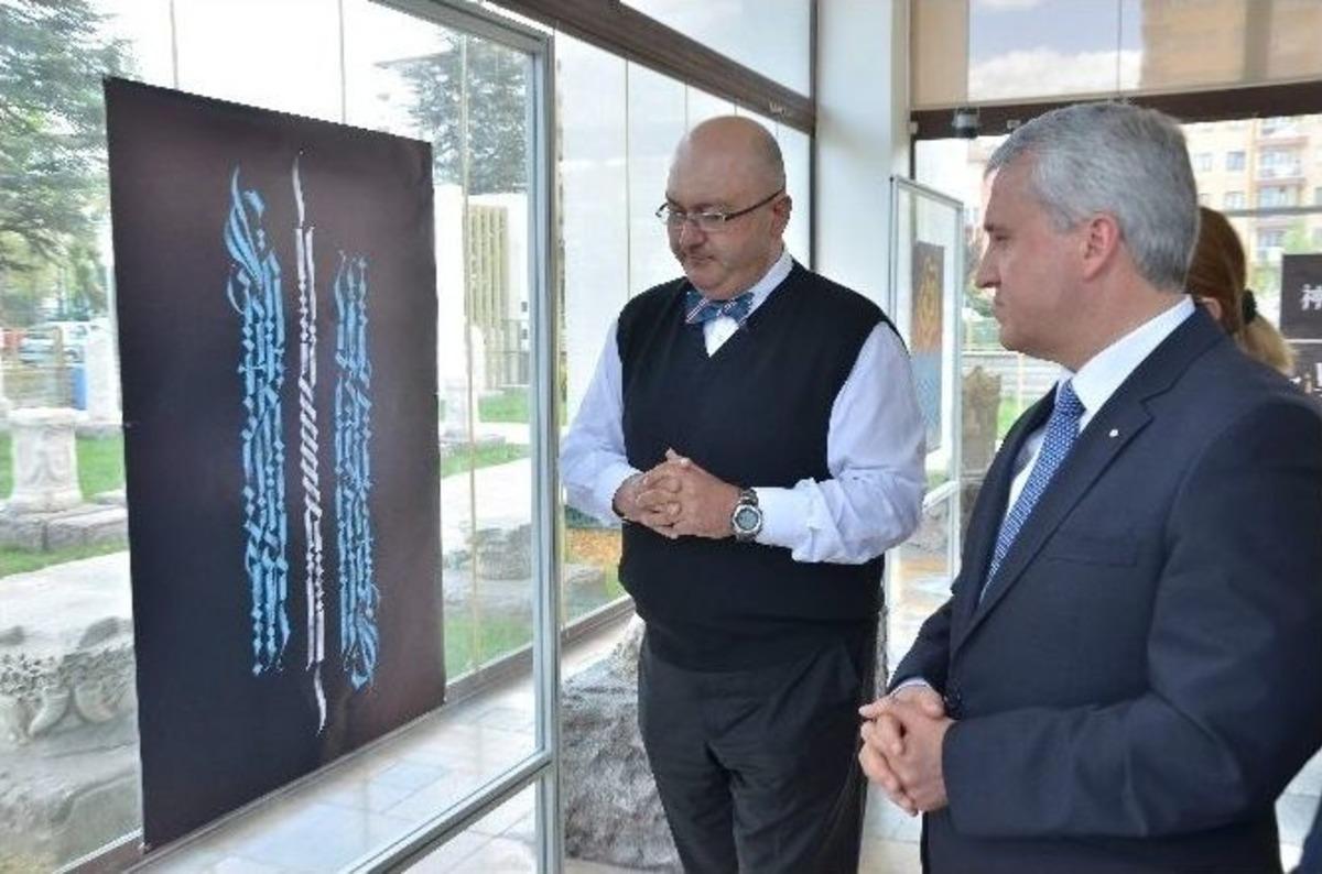 &ldquo;yunus Dedi Ki&rdquo; İsimli Kaligrafi Sergisi