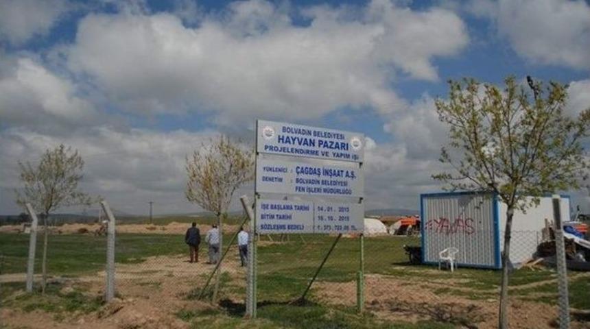 Bolvadin Modern Hayvan Pazarı İnşaatı T&uuml;m Hızıyla S&uuml;r&uuml;yor