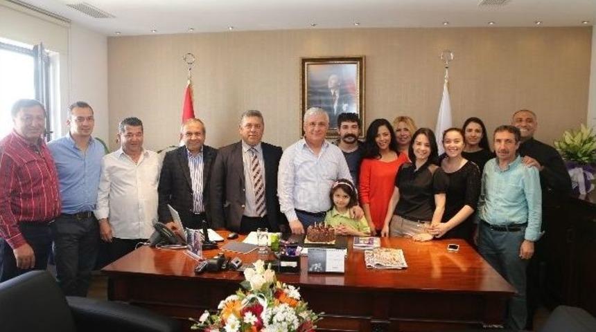 Başkan Yardımcısı Altındağ’a Sürpriz Doğum Günü