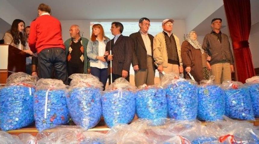 Esogü’den Görme Engellilere 100 Adet Baston