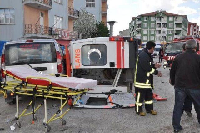 Sorgun'da Ambulansın Da Karıştığı Zincirleme Kaza: 1 Ölü, 3 Yaralı