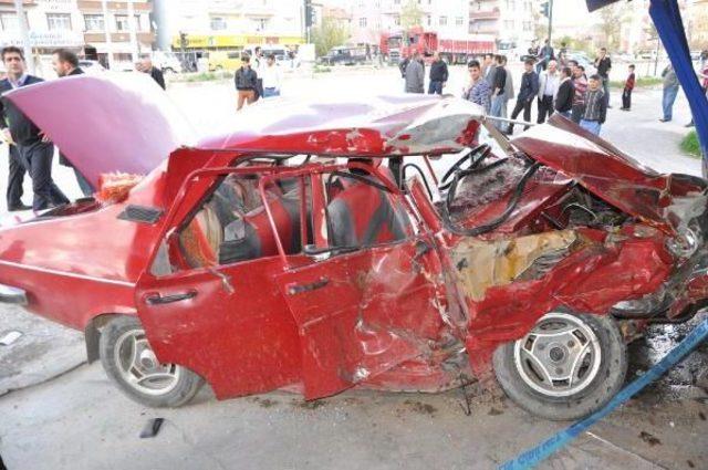 Sorgun'da Ambulansın Da Karıştığı Zincirleme Kaza: 1 Ölü, 3 Yaralı