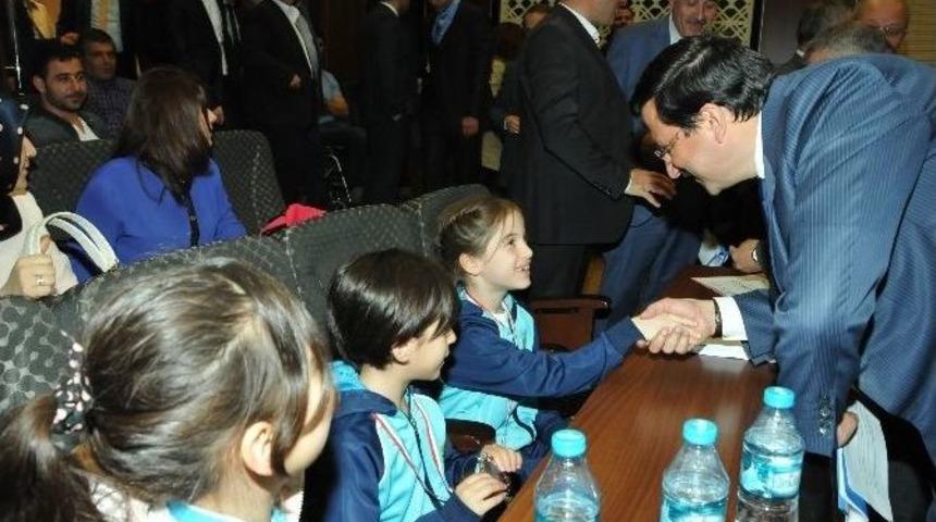 Bağlum Sporlu Minik Sporcular Ke&ccedil;i&ouml;ren&rsquo;i Gururlandırdı