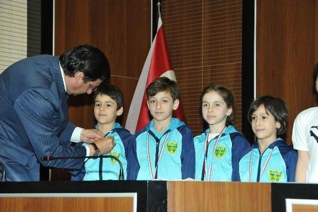 Bağlum Sporlu Minik Sporcular Keçiören’i Gururlandırdı