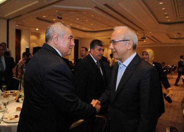 L&uuml;tfi Elvan Antalya&rsquo;da Turizm Sekt&ouml;r&uuml;yle Buluştu 1