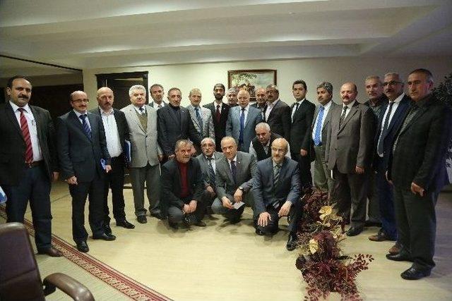 Başkan Sekmen İl Merkezindeki Muhtarlarla Toplantı Yaptı 2