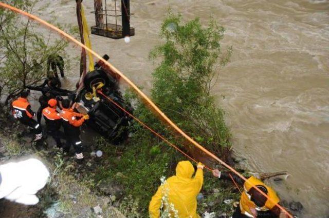 Zap a U&ccedil;an Kamyonet Ve I&ccedil;indeki 5 Kişinin Cesetleri Bulundu 1
