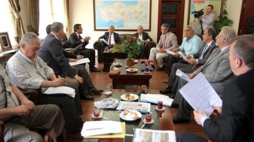 Karşıyaka'da Se&ccedil;im &Ouml;ncesi 'temiz &Ccedil;evre' Anlaşması