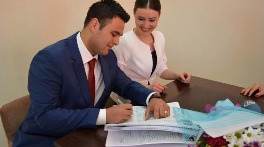 05.05.2015 Tarihi Nikah Salonlarını Doldurdu