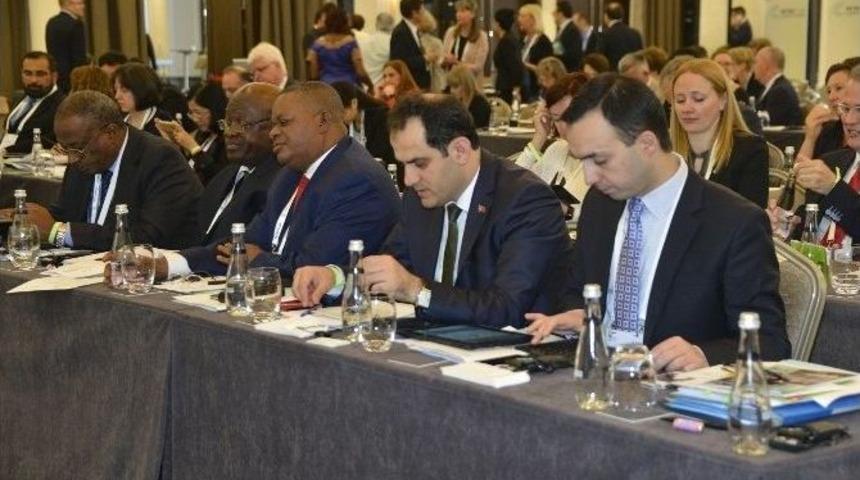 İşkur Genel M&uuml;d&uuml;r&uuml; Yazıcı D&uuml;nya Kamu İstihdam Kurumu Başkanı Oldu