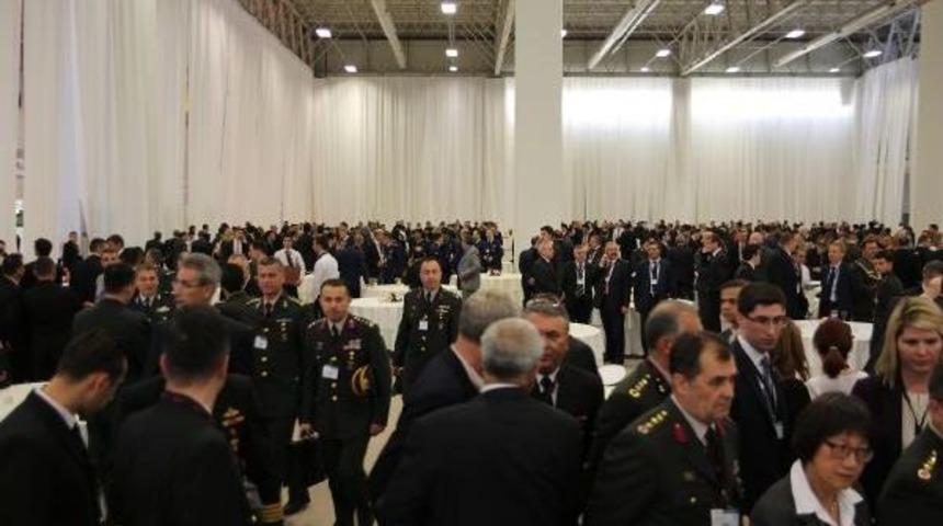 Genelkurmay Başkanı &Ouml;zel, Yabancı Konuklarla &Ouml;ğle Yemeğinde