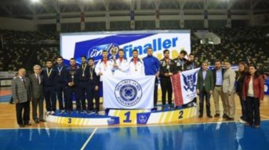 &Uuml;nilig&rsquo;de Şampiyonlar Belli Oldu