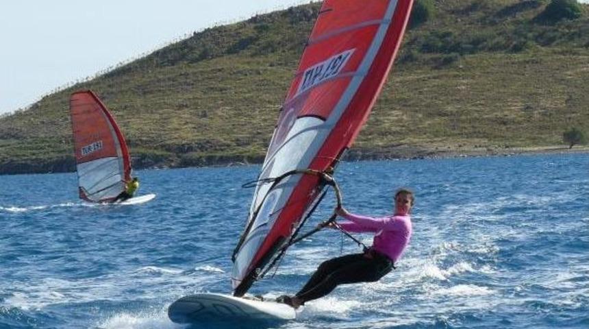 İzmirli S&ouml;rf&ccedil;&uuml; Dilara'nın R&uuml;yası Rio Olimpiyatları