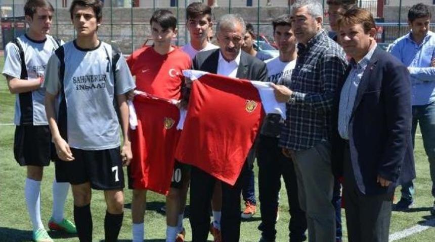 Samet Aybaba'dan Mhp Niğde Milletvekili Adayı Bayram'a Destek