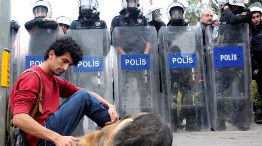 Pandomim Sanat&ccedil;ısına 'polise Mukavemet' Davası